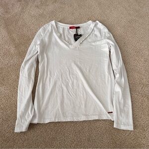 NWT Women’s n:PHILANTHROPY White V-Neck Long Sleeved Shirt!